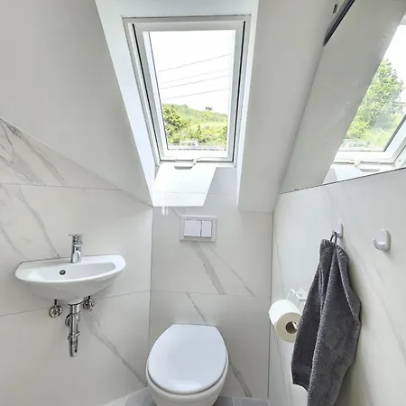 Wohnreich Mitte - 3a - In 4er Wg * 布劳施泰因