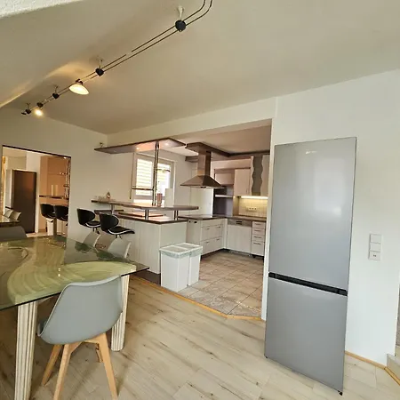 Wohnreich Mitte - 3a - In 4er Wg * Блауштайн