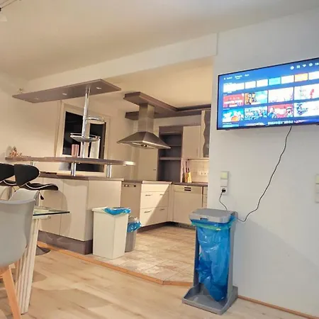 Wohnreich Mitte - 3a - In 4er Wg * Блауштайн