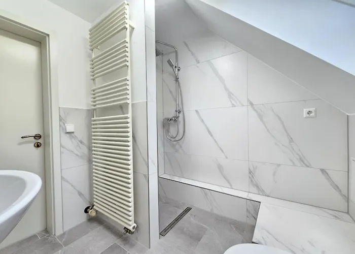 Wohnreich Mitte - 3a - In 4er Wg